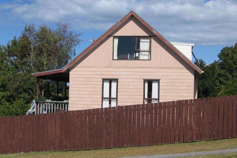 Photo of property in 131 Oaktree Avenue, Browns Bay, Auckland, 0630