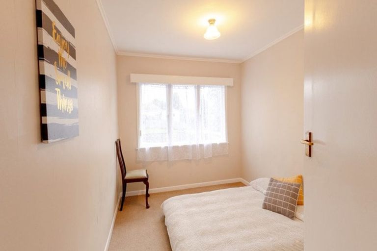 Photo of property in 200a Henderson Valley Road, Henderson, Auckland, 0612