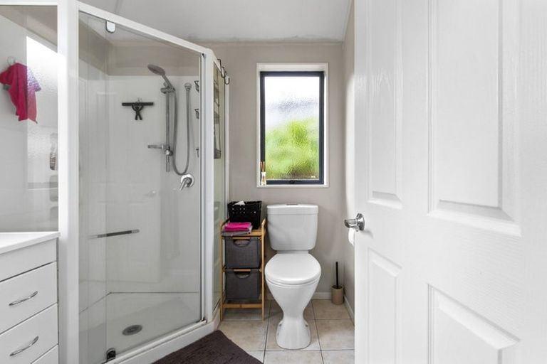 Photo of property in 24 Roderick Place, Rototuna, Hamilton, 3210