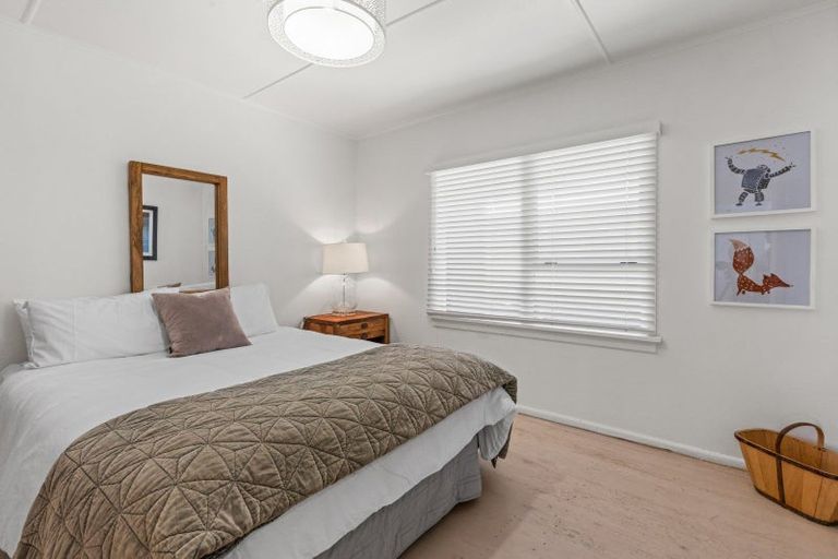 Photo of property in 243 Clifton Road, Te Awanga, 4102