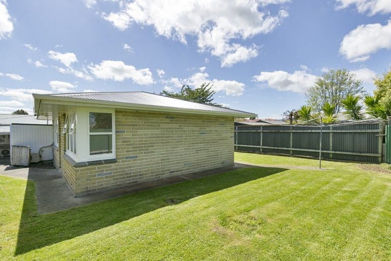 Photo of property in 6 Alice Place, Levin, 5510
