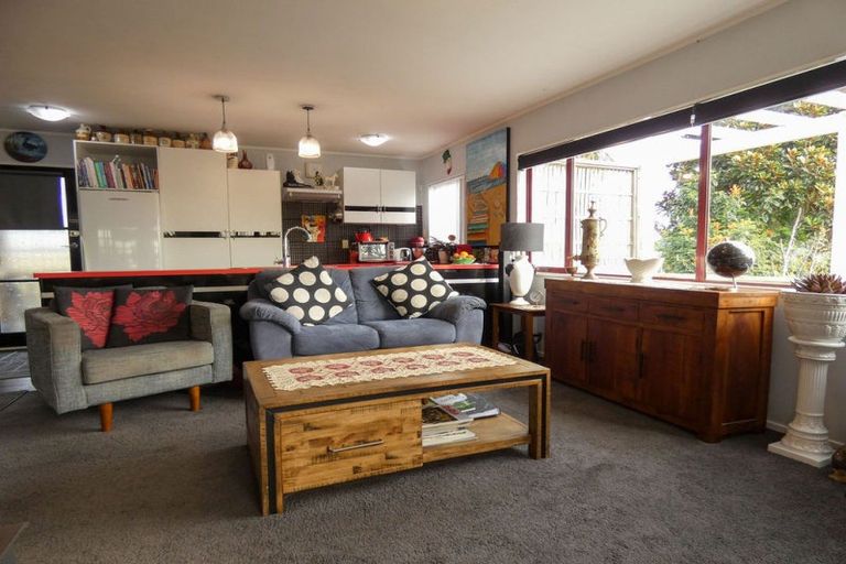 Photo of property in 5 Te Whena Street, Otaki Beach, Otaki, 5512