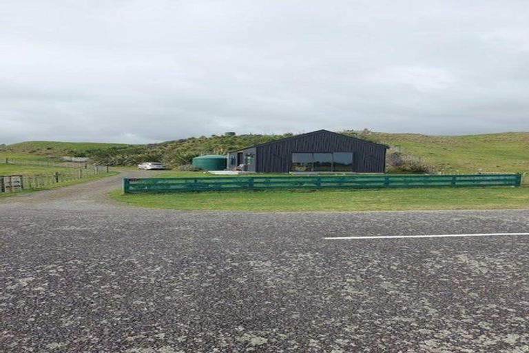 Photo of property in 136 Harakeke Road, Te Horo, Otaki, 5581