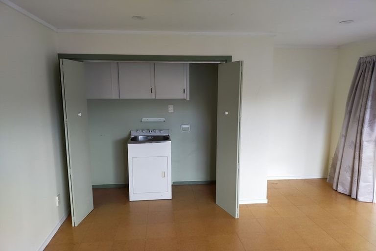 Photo of property in 19 Campbell Street, Alexandra, 9320