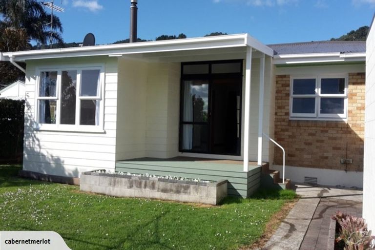 Photo of property in 211 Moanataiari Street, Thames, 3500