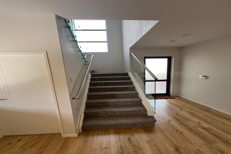 Photo of property in 24 Carrygawley Road, Flat Bush, Auckland, 2019