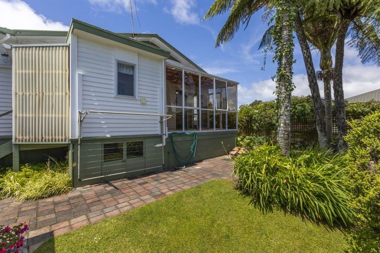 Photo of property in 43 Dorset Avenue, Westown, New Plymouth, 4310