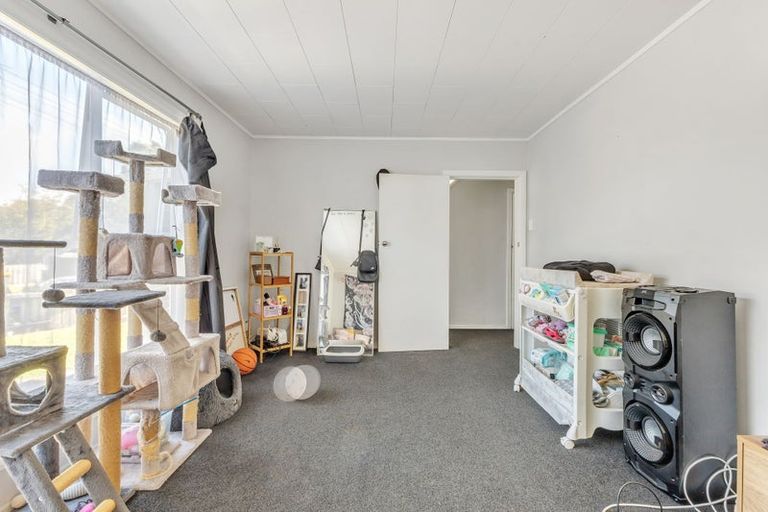 Photo of property in 22 Cook Street, Marfell, New Plymouth, 4310