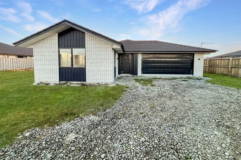 Photo of property in 15 Merino Crescent, Amberley, 7410