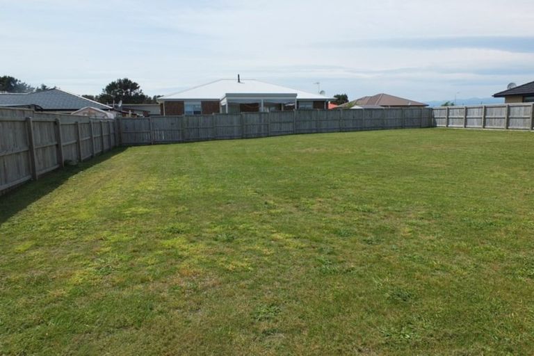 Photo of property in 6 Oxnam Place, Foxton Beach, Foxton, 4815