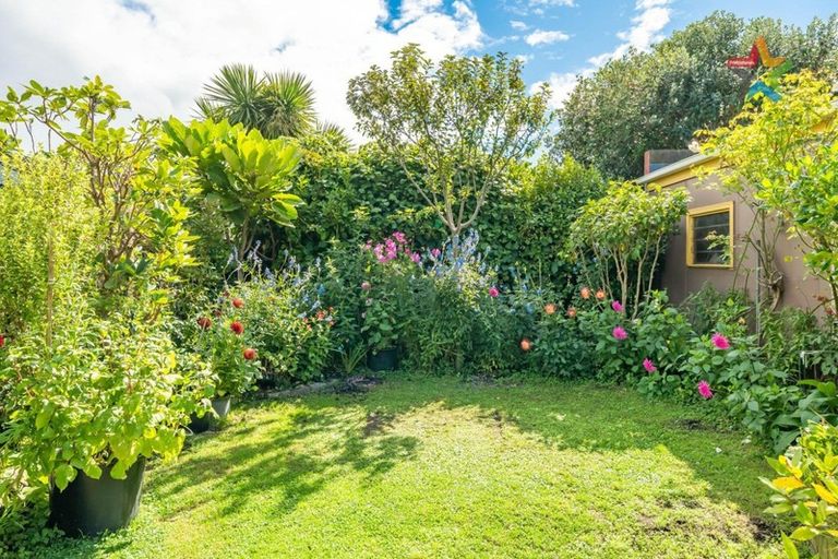 Photo of property in 4/204 Muritai Road, Eastbourne, Lower Hutt, 5013