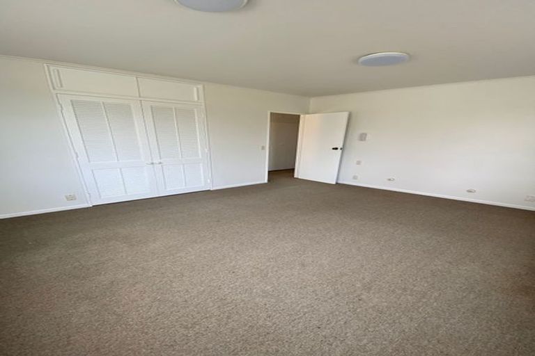 Photo of property in 1 Flint Way, Northland, Wellington, 6012