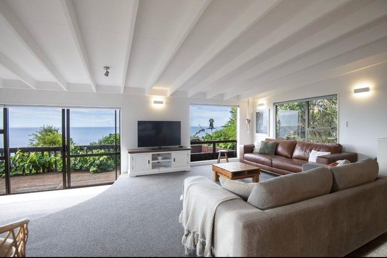 Photo of property in 1 Haunui Way, Pukerua Bay, 5026