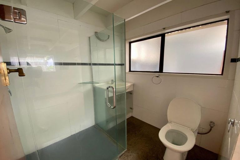 Photo of property in 2a Coniston Avenue, Te Atatu South, Auckland, 0610