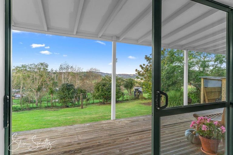 Photo of property in 105 Gorge Road, Maungaturoto, 0520