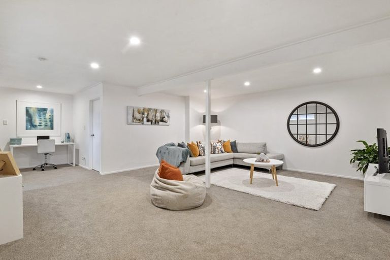 Photo of property in 473 Beach Road, Murrays Bay, Auckland, 0630