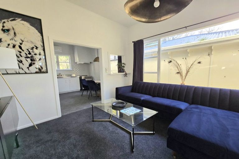 Photo of property in 35 Patanga Crescent, Thorndon, Wellington, 6011