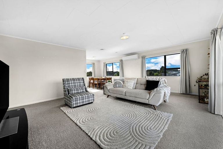 Photo of property in 44a Edgewater Parade, Waiuku, 2123