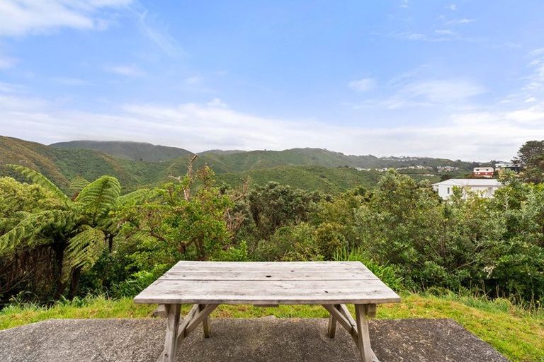 Photo of property in 4 Camrose Grove, Kingston, Wellington, 6021