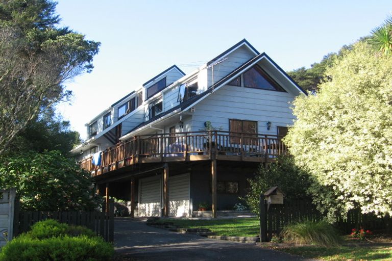 Photo of property in 42 Wirihana Road, Titirangi, Auckland, 0604
