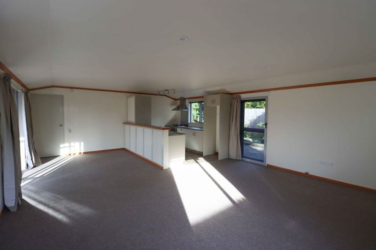 Photo of property in 2 Meadowvale Drive, Levin, 5510