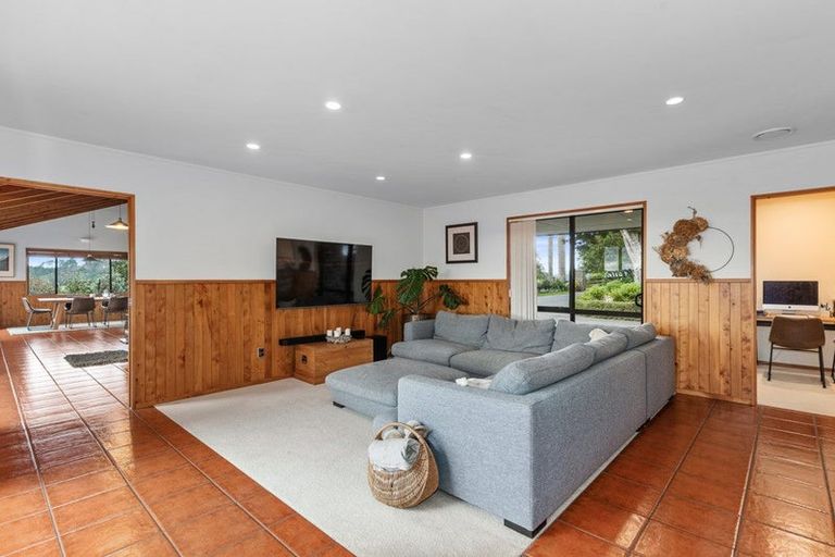 Photo of property in 18 Pataua Road North, Whareora, Whangarei, 0175