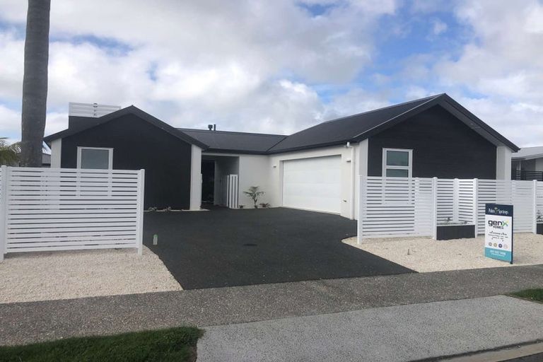 Photo of property in 8 Montiicola Drive, Papamoa Beach, Papamoa, 3118