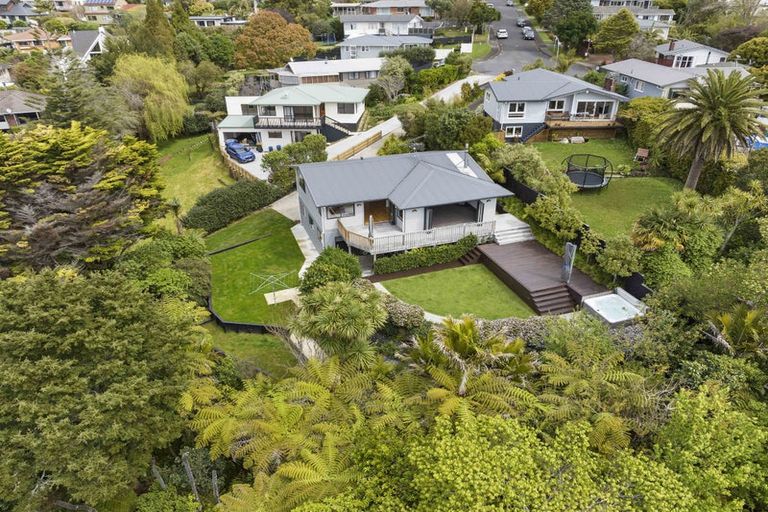 Photo of property in 19 Reydon Place, Cockle Bay, Auckland, 2014