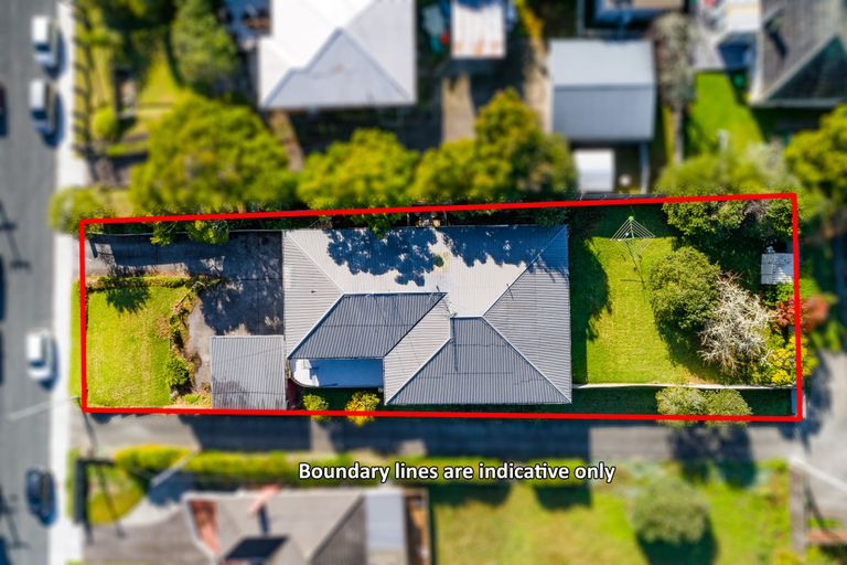 Photo of property in 16 Tomo Street, New Lynn, Auckland, 0600