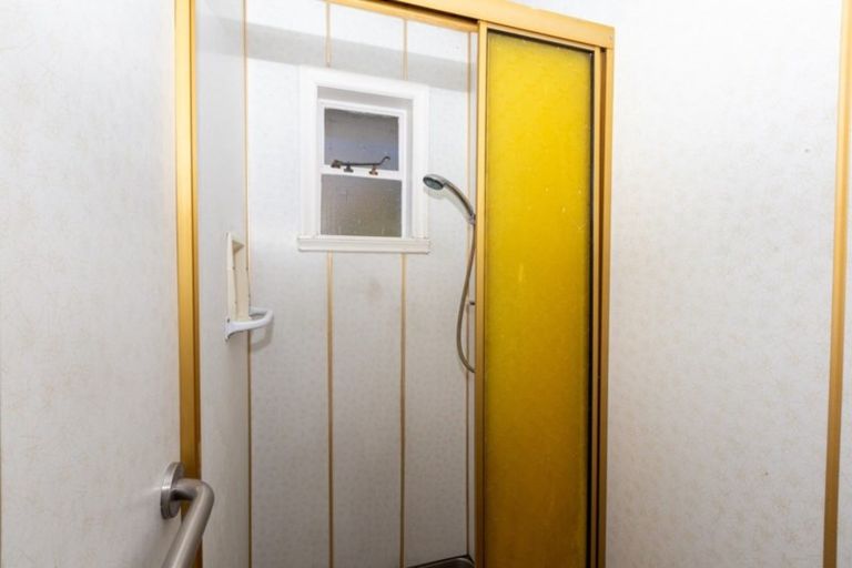 Photo of property in 21 Main Road, Redcliffs, Christchurch, 8081