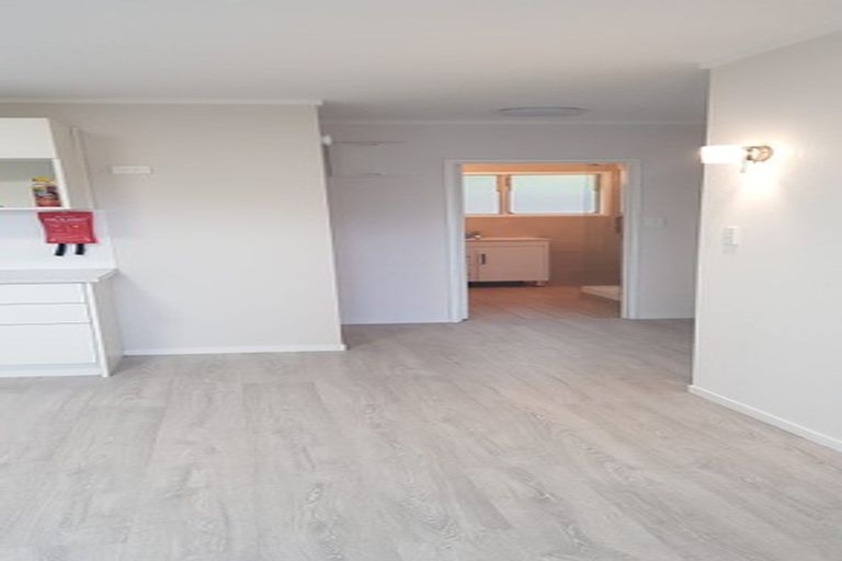 Photo of property in 1/23b Hillsborough Road, Hillsborough, Auckland, 1042