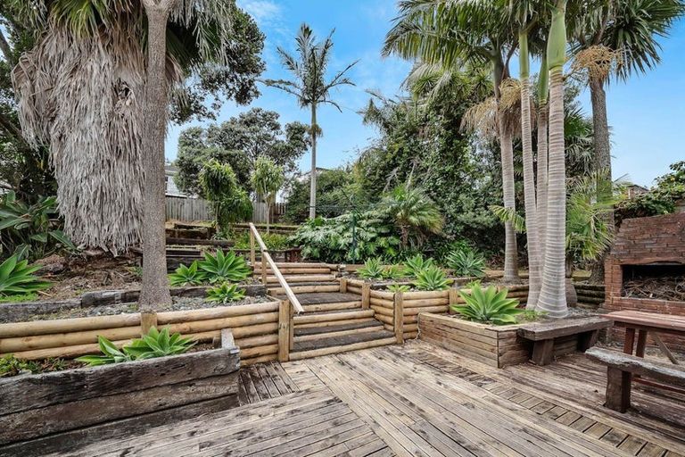 Photo of property in 10 Marco Place, Highland Park, Auckland, 2010