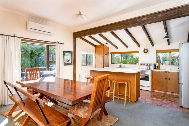 Photo of property in 142 Beacon Point Road, Wanaka, 9305