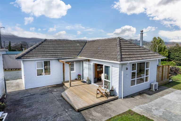 Photo of property in 140 Mcleod Street, Elderslea, Upper Hutt, 5018