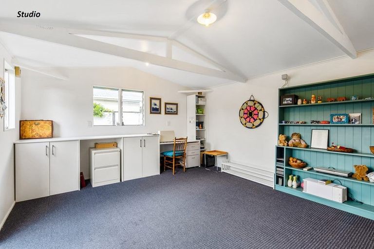 Photo of property in 41a-b Andrew Street, Waikanae, 5036