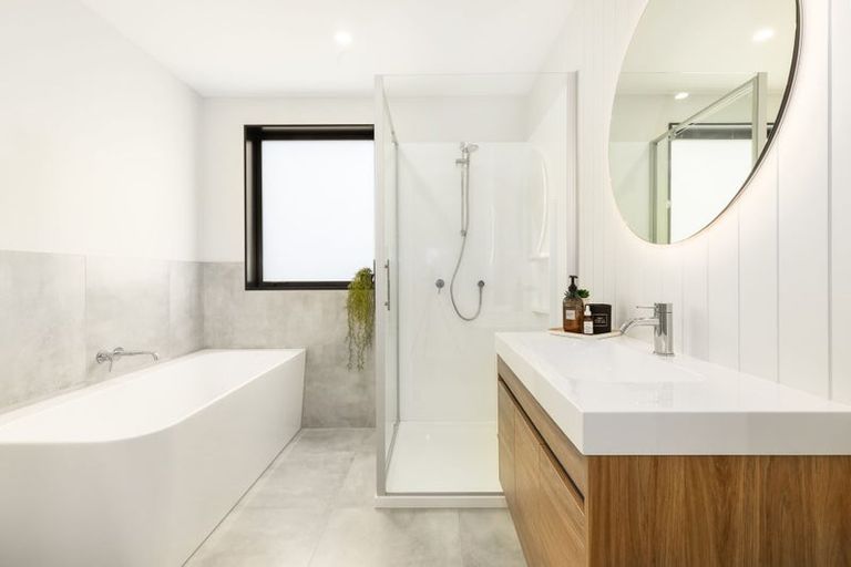 Photo of property in 35 Titoki Road, Waikanae Beach, 5036