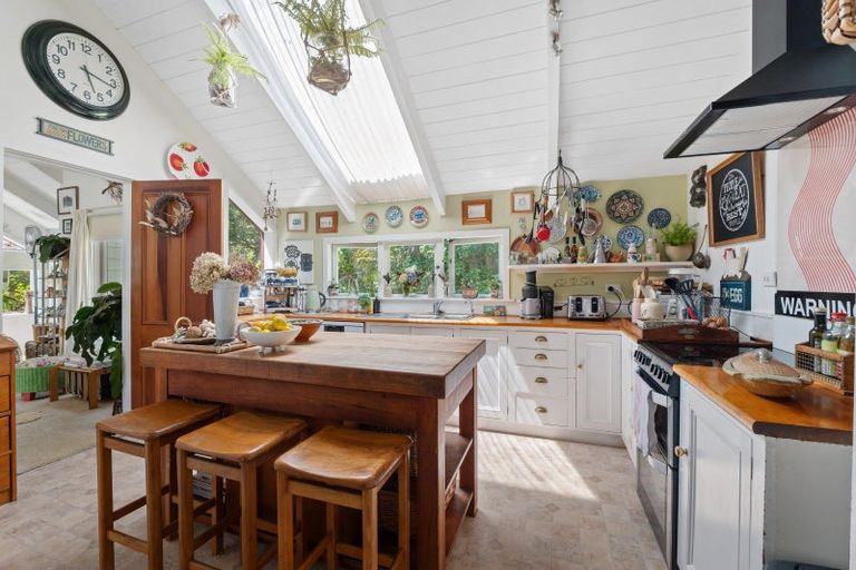 Photo of property in 75 Morley Street, New Plymouth, 4310