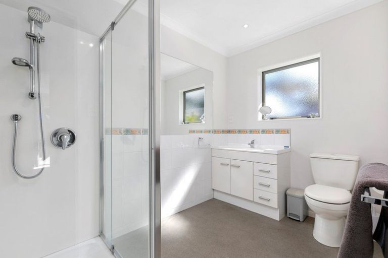 Photo of property in 8 Keepa Close, Papamoa Beach, Papamoa, 3118