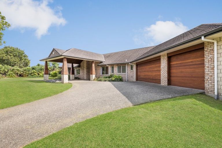 Photo of property in 1 Glencairn Place, Buckland, Pukekohe, 2677