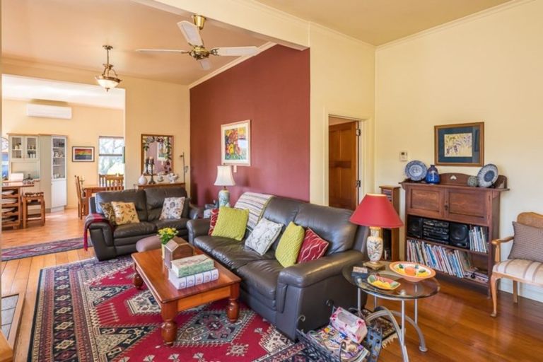 Photo of property in 131 Swamp Road, Te Horo, Otaki, 5581