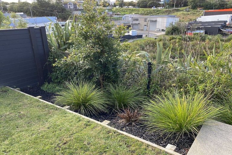 Photo of property in 22 Taitonga Lane, Stanmore Bay, Whangaparaoa, 0932