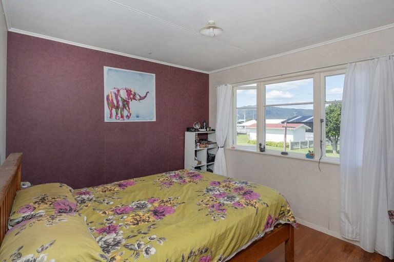 Photo of property in 3 Daphne Road, Tairua, 3508