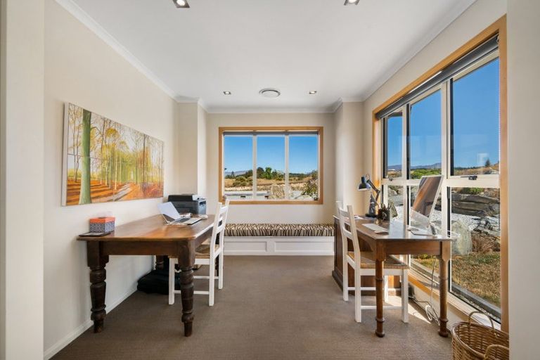 Photo of property in 136 Te Awa Road, Albert Town, Wanaka, 9382