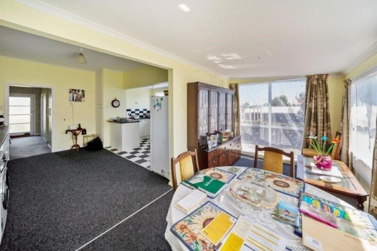 Photo of property in 55 Domett Street, Opunake, 4616