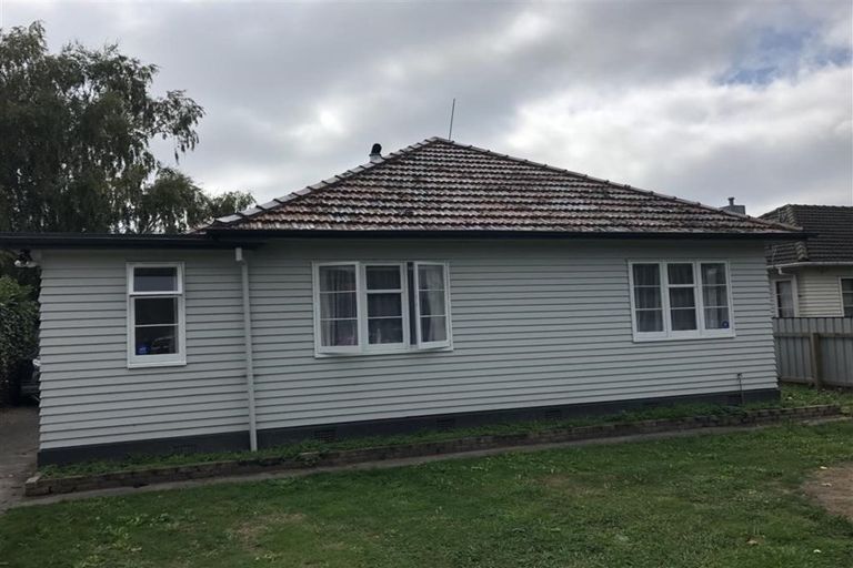 Photo of property in 702 Massey Road, Mangere, Auckland, 2022