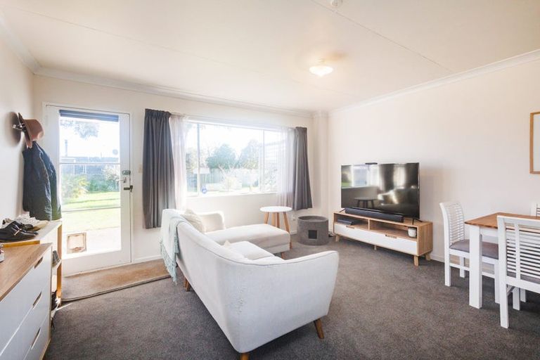 Photo of property in 6c Seaforth Avenue, Milson, Palmerston North, 4414