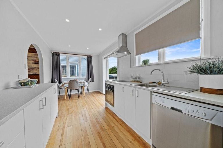 Photo of property in 6 Logie Street, Stokes Valley, Lower Hutt, 5019