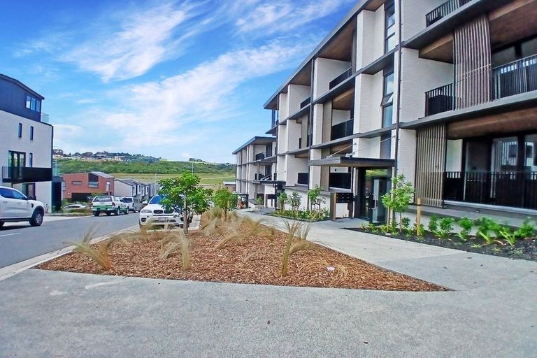 Photo of property in 210/21 Pennant Street, Long Bay, Auckland, 0630