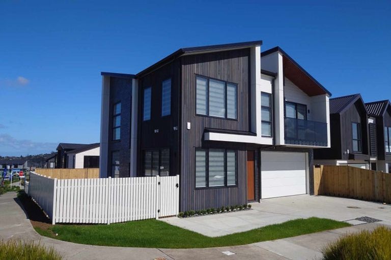 Photo of property in 66 Michael Bosher Way, Flat Bush, Auckland, 2019