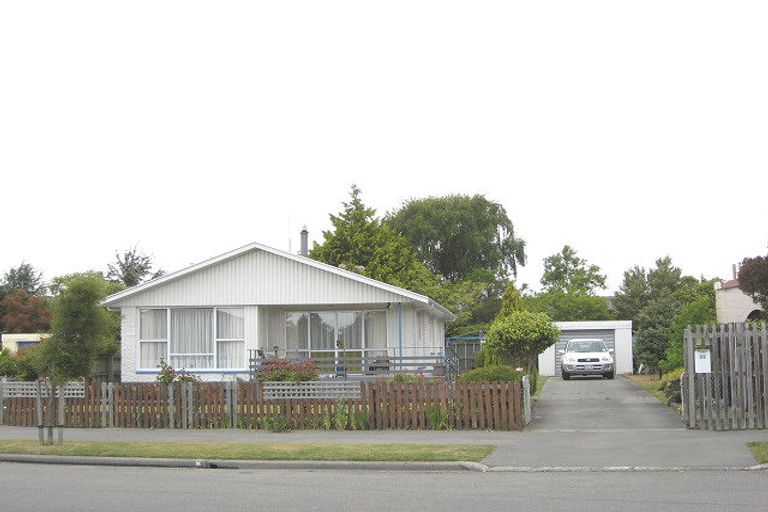 Photo of property in 22 Branksome Place, Parklands, Christchurch, 8083